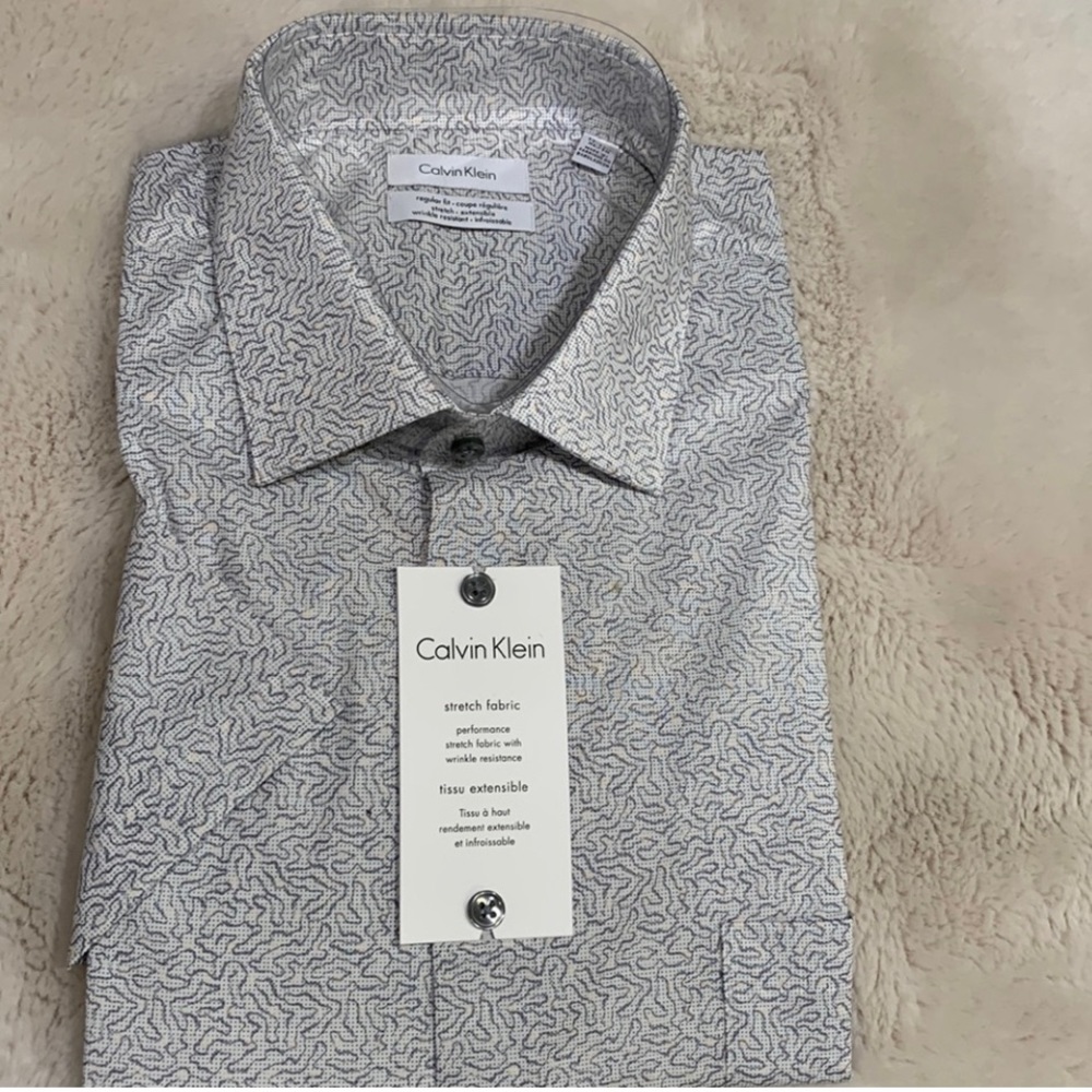 NWT. Men’s Calvin Klein dress shirt